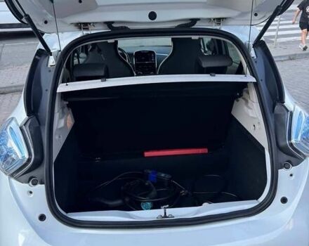 Білий Рено Зое, об'ємом двигуна 0 л та пробігом 100 тис. км за 7800 $, фото 36 на Automoto.ua