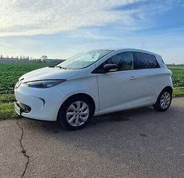 Белый Рено Зое, объемом двигателя 0 л и пробегом 163 тыс. км за 7950 $, фото 10 на Automoto.ua