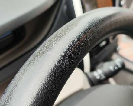 Білий Рено Зое, об'ємом двигуна 0 л та пробігом 50 тис. км за 7950 $, фото 23 на Automoto.ua