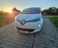 Белый Рено Зое, объемом двигателя 0 л и пробегом 116 тыс. км за 7500 $, фото 1 на Automoto.ua