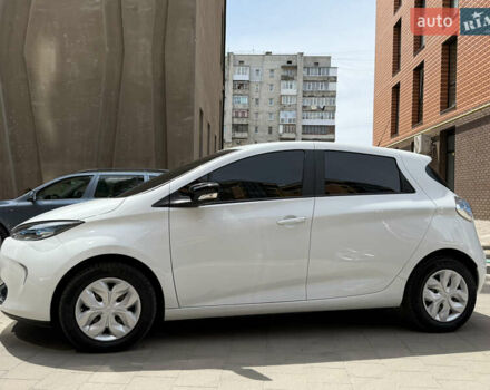 Белый Рено Зое, объемом двигателя 0 л и пробегом 50 тыс. км за 7650 $, фото 9 на Automoto.ua
