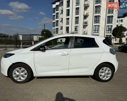Белый Рено Зое, объемом двигателя 0 л и пробегом 147 тыс. км за 5900 $, фото 3 на Automoto.ua
