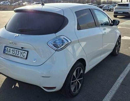 Білий Рено Зое, об'ємом двигуна 0 л та пробігом 192 тис. км за 5700 $, фото 4 на Automoto.ua