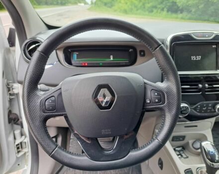 Белый Рено Зое, объемом двигателя 0 л и пробегом 65 тыс. км за 8500 $, фото 9 на Automoto.ua