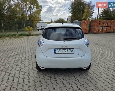Белый Рено Зое, объемом двигателя 0 л и пробегом 147 тыс. км за 5900 $, фото 4 на Automoto.ua