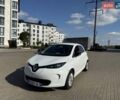 Белый Рено Зое, объемом двигателя 0 л и пробегом 147 тыс. км за 5900 $, фото 6 на Automoto.ua