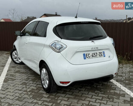 Белый Рено Зое, объемом двигателя 0 л и пробегом 125 тыс. км за 6700 $, фото 19 на Automoto.ua