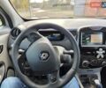 Белый Рено Зое, объемом двигателя 0 л и пробегом 147 тыс. км за 5900 $, фото 16 на Automoto.ua