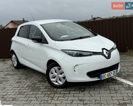 Белый Рено Зое, объемом двигателя 0 л и пробегом 125 тыс. км за 6700 $, фото 12 на Automoto.ua