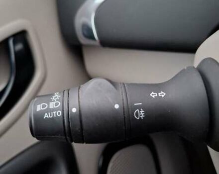 Белый Рено Зое, объемом двигателя 0 л и пробегом 61 тыс. км за 6600 $, фото 13 на Automoto.ua