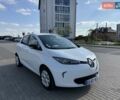 Белый Рено Зое, объемом двигателя 0 л и пробегом 147 тыс. км за 5900 $, фото 9 на Automoto.ua