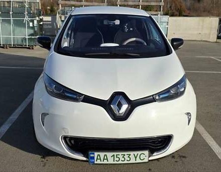 Білий Рено Зое, об'ємом двигуна 0 л та пробігом 192 тис. км за 5700 $, фото 14 на Automoto.ua