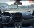 Белый Рено Зое, объемом двигателя 0 л и пробегом 89 тыс. км за 8500 $, фото 15 на Automoto.ua