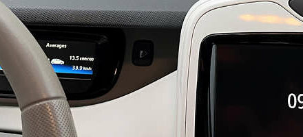 Белый Рено Зое, объемом двигателя 0 л и пробегом 115 тыс. км за 5950 $, фото 20 на Automoto.ua