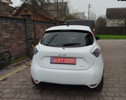 Белый Рено Зое, объемом двигателя 0 л и пробегом 96 тыс. км за 6850 $, фото 5 на Automoto.ua