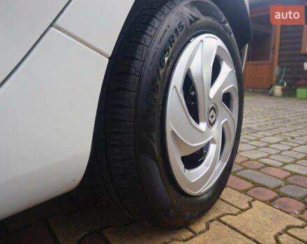 Білий Рено Зое, об'ємом двигуна 0 л та пробігом 112 тис. км за 6777 $, фото 60 на Automoto.ua