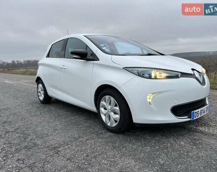 Білий Рено Зое, об'ємом двигуна 0 л та пробігом 84 тис. км за 6499 $, фото 2 на Automoto.ua