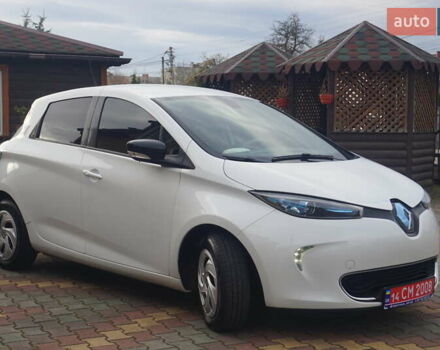 Білий Рено Зое, об'ємом двигуна 0 л та пробігом 112 тис. км за 6777 $, фото 5 на Automoto.ua