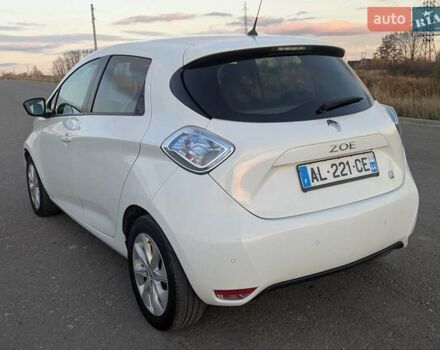 Белый Рено Зое, объемом двигателя 0 л и пробегом 51 тыс. км за 6995 $, фото 19 на Automoto.ua