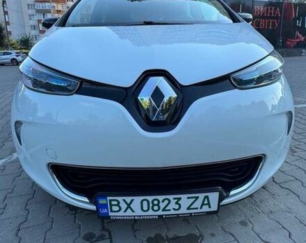 Білий Рено Зое, об'ємом двигуна 0 л та пробігом 100 тис. км за 7800 $, фото 17 на Automoto.ua