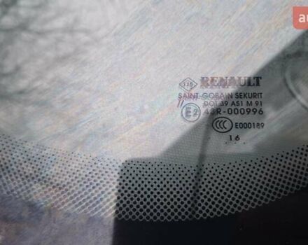 Белый Рено Зое, объемом двигателя 0 л и пробегом 61 тыс. км за 6600 $, фото 22 на Automoto.ua