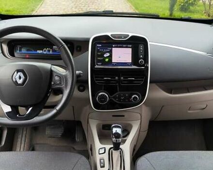 Білий Рено Зое, об'ємом двигуна 0 л та пробігом 50 тис. км за 7950 $, фото 19 на Automoto.ua