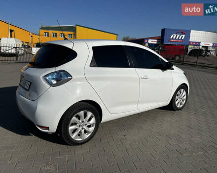 Белый Рено Зое, объемом двигателя 0 л и пробегом 76 тыс. км за 7799 $, фото 2 на Automoto.ua