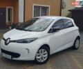 Белый Рено Зое, объемом двигателя 0 л и пробегом 128 тыс. км за 7250 $, фото 1 на Automoto.ua