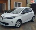 Белый Рено Зое, объемом двигателя 0 л и пробегом 128 тыс. км за 7150 $, фото 1 на Automoto.ua