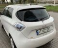 Белый Рено Зое, объемом двигателя 0 л и пробегом 92 тыс. км за 6400 $, фото 1 на Automoto.ua
