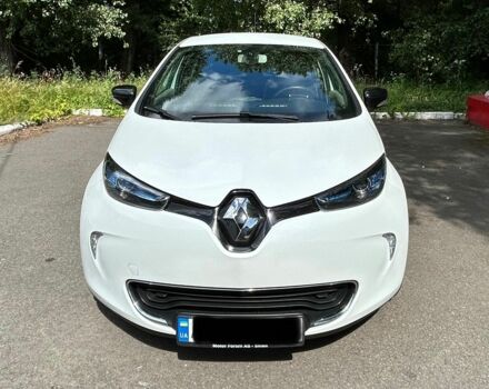 Белый Рено Зое, объемом двигателя 0 л и пробегом 93 тыс. км за 7500 $, фото 3 на Automoto.ua