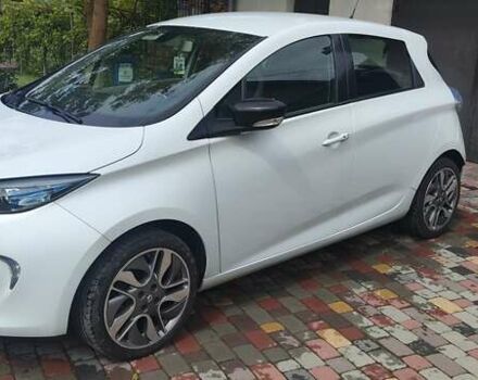 Белый Рено Зое, объемом двигателя 0 л и пробегом 71 тыс. км за 7850 $, фото 4 на Automoto.ua