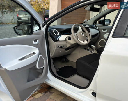 Білий Рено Зое, об'ємом двигуна 0 л та пробігом 116 тис. км за 6599 $, фото 7 на Automoto.ua