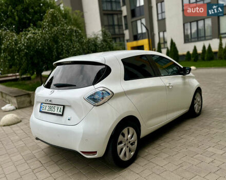 Білий Рено Зое, об'ємом двигуна 0 л та пробігом 108 тис. км за 6499 $, фото 5 на Automoto.ua