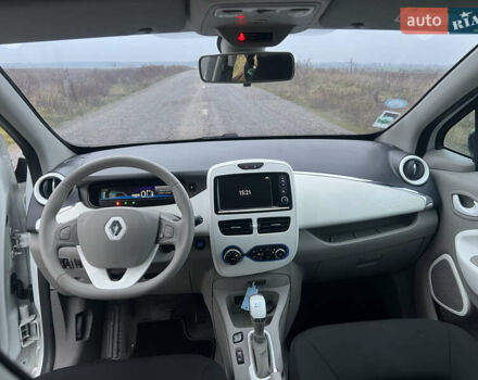 Білий Рено Зое, об'ємом двигуна 0 л та пробігом 84 тис. км за 6499 $, фото 11 на Automoto.ua