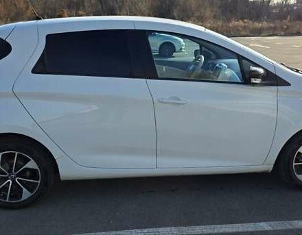 Білий Рено Зое, об'ємом двигуна 0 л та пробігом 192 тис. км за 5700 $, фото 2 на Automoto.ua