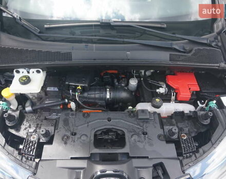 Білий Рено Зое, об'ємом двигуна 0 л та пробігом 109 тис. км за 6888 $, фото 51 на Automoto.ua