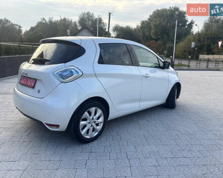 Білий Рено Зое, об'ємом двигуна 0 л та пробігом 118 тис. км за 6900 $, фото 5 на Automoto.ua