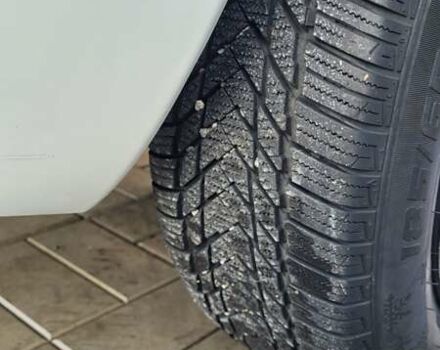 Белый Рено Зое, объемом двигателя 0 л и пробегом 113 тыс. км за 7200 $, фото 8 на Automoto.ua