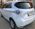 Белый Рено Зое, объемом двигателя 0 л и пробегом 90 тыс. км за 7500 $, фото 4 на Automoto.ua