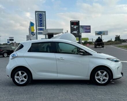 Белый Рено Зое, объемом двигателя 0 л и пробегом 164 тыс. км за 5999 $, фото 14 на Automoto.ua