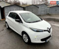 Белый Рено Зое, объемом двигателя 0 л и пробегом 115 тыс. км за 5950 $, фото 7 на Automoto.ua