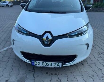 Білий Рено Зое, об'ємом двигуна 0 л та пробігом 100 тис. км за 7800 $, фото 1 на Automoto.ua