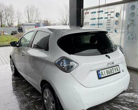 Белый Рено Зое, объемом двигателя 0 л и пробегом 130 тыс. км за 6999 $, фото 7 на Automoto.ua