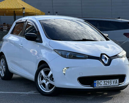 Белый Рено Зое, объемом двигателя 0 л и пробегом 150 тыс. км за 6900 $, фото 10 на Automoto.ua