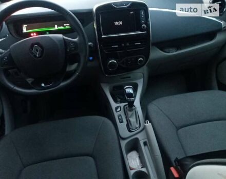 Білий Рено Зое, об'ємом двигуна 0 л та пробігом 58 тис. км за 6900 $, фото 10 на Automoto.ua