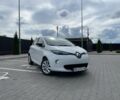 Белый Рено Зое, объемом двигателя 0 л и пробегом 98 тыс. км за 7200 $, фото 1 на Automoto.ua