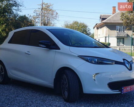 Белый Рено Зое, объемом двигателя 0 л и пробегом 93 тыс. км за 7200 $, фото 4 на Automoto.ua