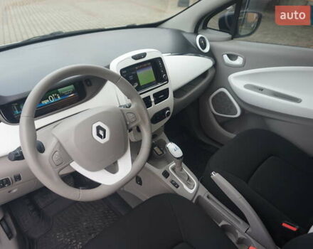 Білий Рено Зое, об'ємом двигуна 0 л та пробігом 112 тис. км за 6777 $, фото 26 на Automoto.ua