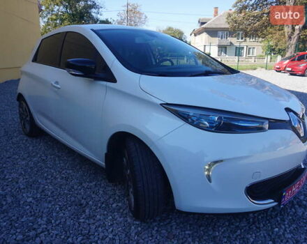 Белый Рено Зое, объемом двигателя 0 л и пробегом 93 тыс. км за 7200 $, фото 15 на Automoto.ua